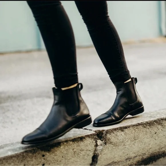 Sutro Footwear Santa Ana Black Leather Chelsea Boot 🍂 - Picture 3 of 7